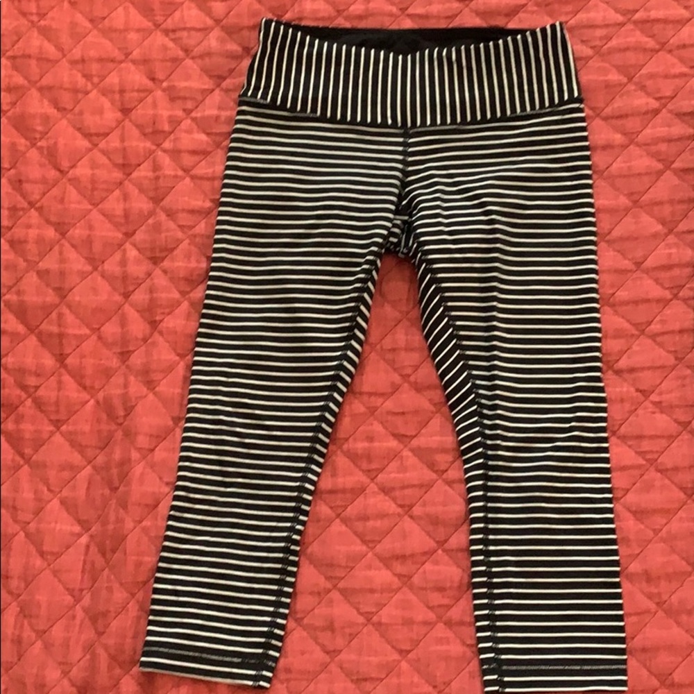 Lululemon wonder under leggings low rise size 8